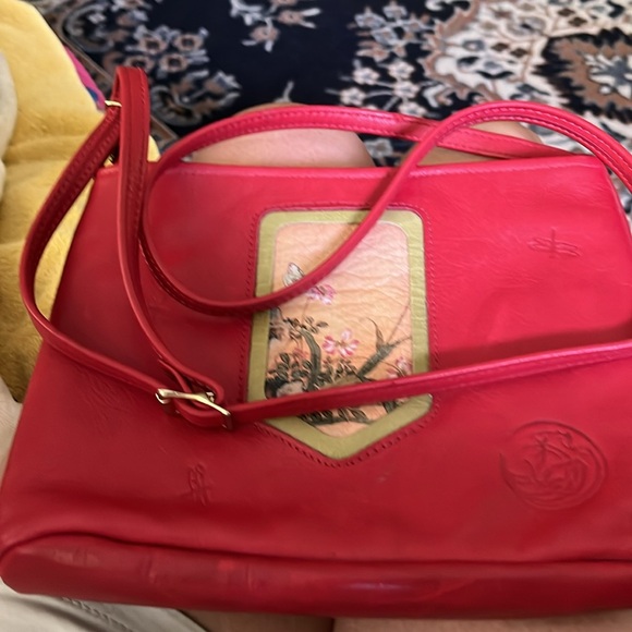 Sophia Bag
8L x 6H art image from Japanese wood block print 50’ adjustable strap - Picture 5 of 5